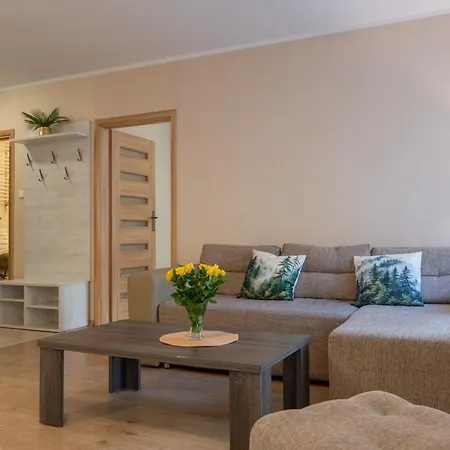 Karkonosky Apartamenty- Naturalny Czar שצ'קלארסקה פוראובה
